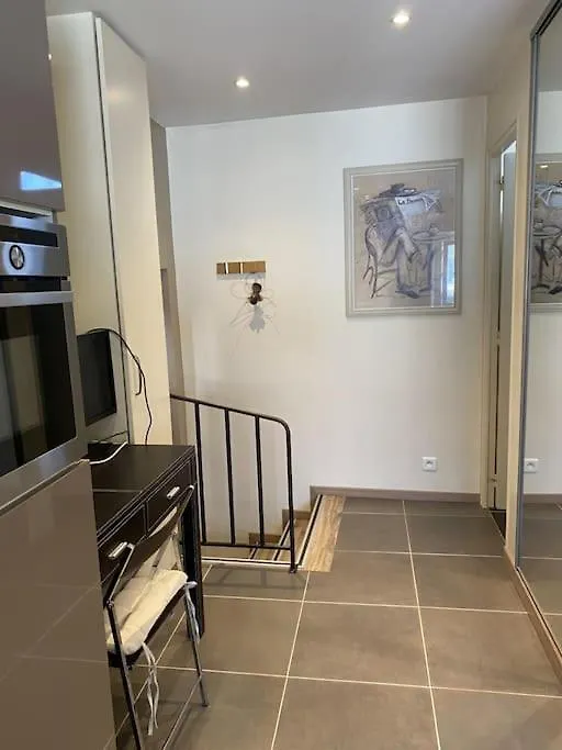 Studio Elegant Proche Grand Rex Fbg Poissonniere Paris